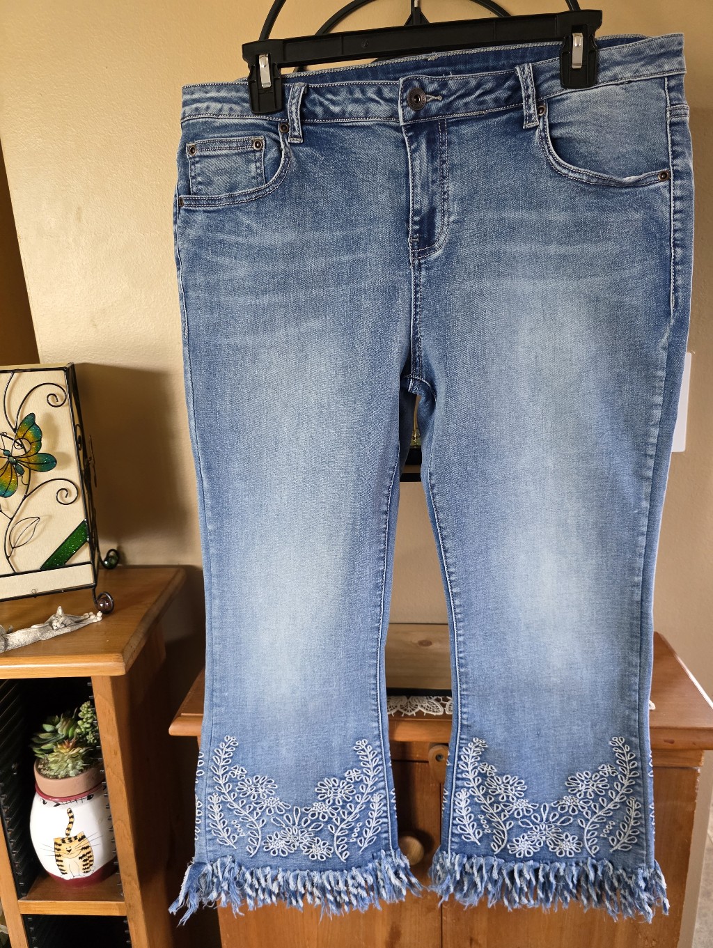 Boho Frayed Flared Fringed Cropped Hem Embroidered Light Blue Women’s Jeans
